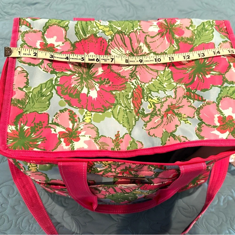 Lilly Pulitzer Big Flirt large picnic style cooler.